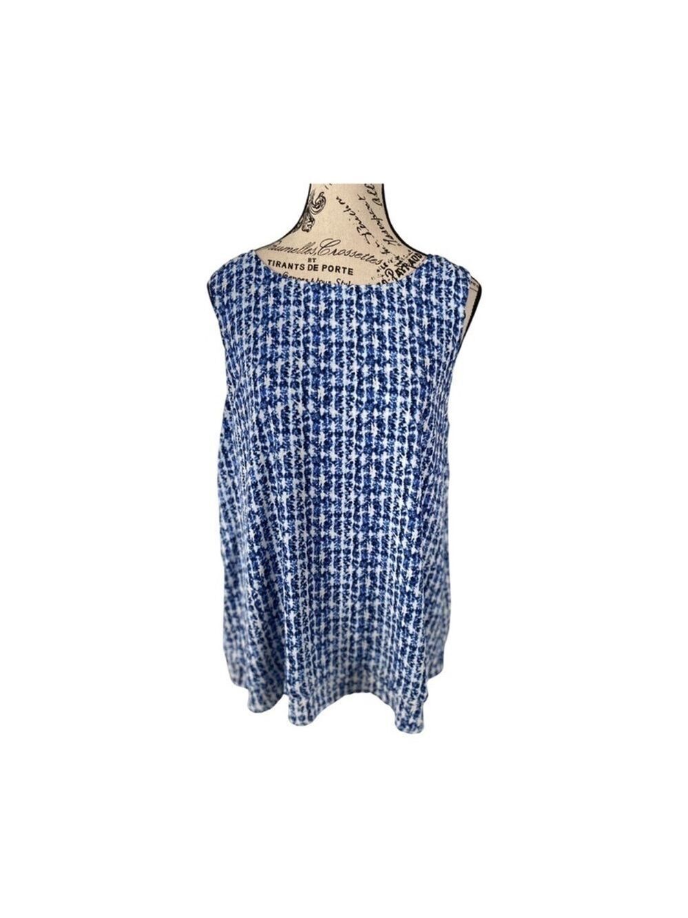 Chico's Textured Layered Blue and White Tank Top Size 1 (8-M)